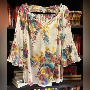 Women’s Gauzy Floral Boho Oversized Top Sc Medium 3/4 Bell Sleeves Ruffles